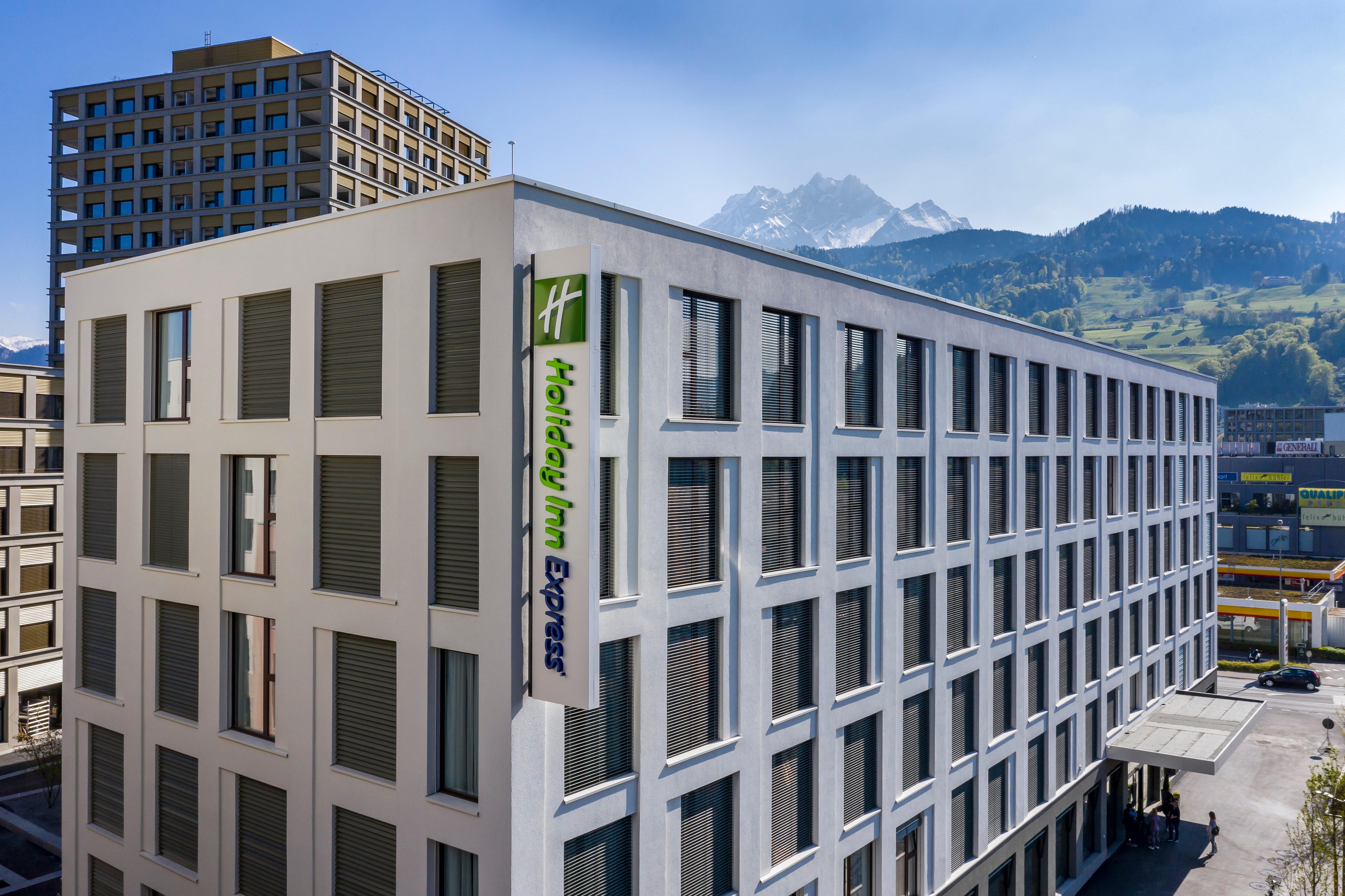 Holiday Inn Express - Luzern - Kriens, An Ihg Hotel Zewnętrze zdjęcie